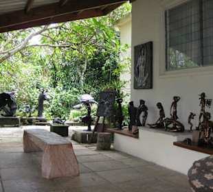 Mahé, Tom Bowers Sculpture Studio