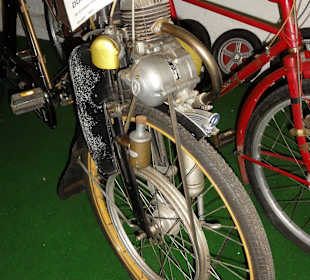 Fahrrad mit Hilfsmotor