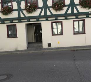 Ehemaliges Kloster zum heiligen Kreuz