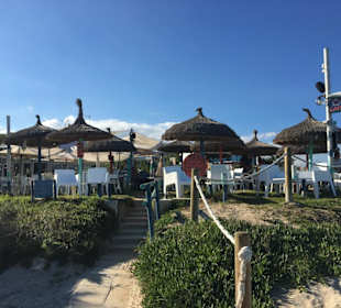 Aussicht auf die Cocoa Beach Bar vom Strand aus 