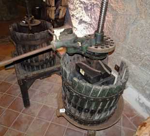 Weinverarbeitung im Museo Etnografico