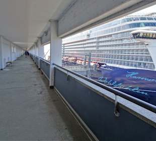 Besuchergalerie im Columbus Cruise Center