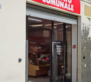 Eingang zur Markthalle