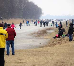 Impressionen vom Eislaufen an der Semkenfahrt