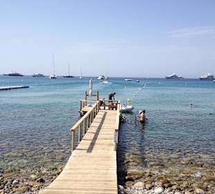 Strand am Blue Marlin Club. Cala Jondal