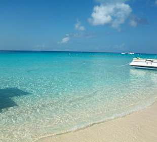 Beach Grand Turk