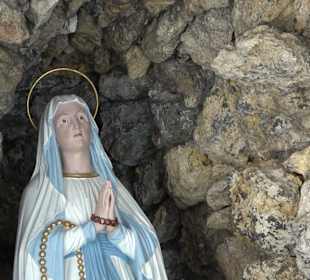 Katholische Pfarrkirche St. Salvator