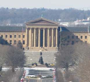 Das Museum von der City Hall aus fotografiert