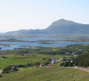 Typische Landschaft auf den Lofoten