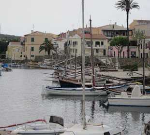 1 der Häfen von Stintino