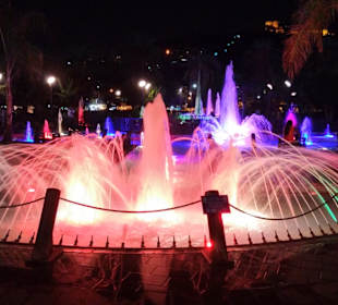 bdurrahman Alaettinoğlu Park / Park mit Wasserfontänen