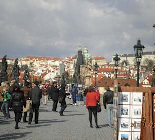 Karlsbrücke es wird Mittag