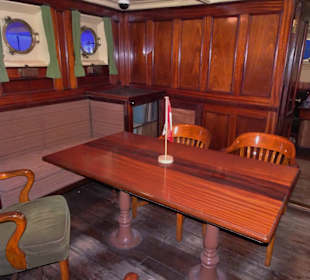 Salon eines Dampfschiffes