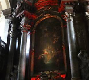 Namen-Jesu-Kirche Hauptaltar