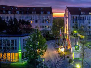 Jochen Schweizer Arena In Taufkirchen Holidaycheck