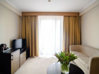 Gold Hotel