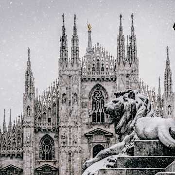 Winterreise durch Norditalien: Ein Roadtrip durch verschneite Landschaften
