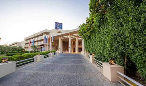Seven Seas Jolie Bay Resort