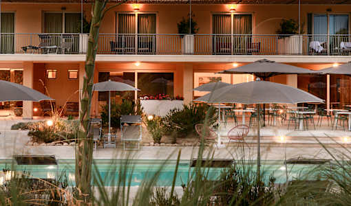 Luna Minoica Suites and Apartments