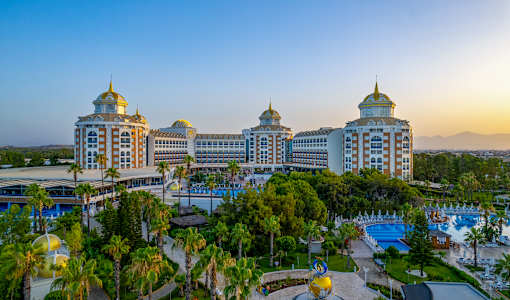 Delphin BE Grand