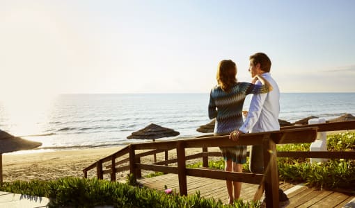 ROBINSON KYLLINI BEACH