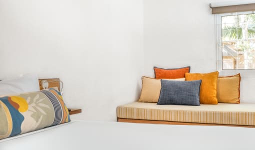 Sunrise Attitude - Adults Only