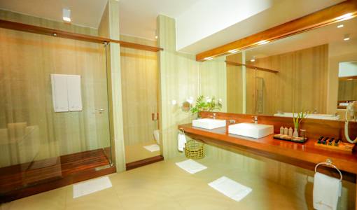 Pandanus Beach Resort & Spa