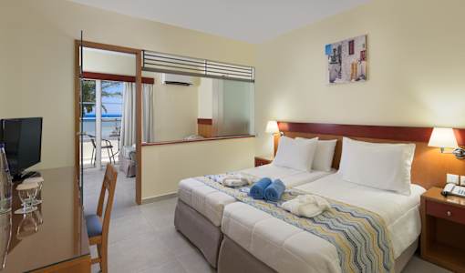 Avra Beach Resort Hotel & Bungalows