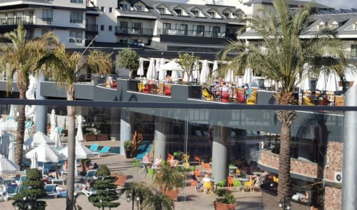 Dream World Palace Hotel
