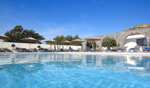 Coriva Beach Hotel & Bungalows