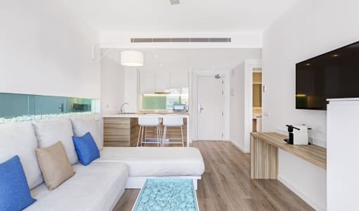 Metropolitan JUKA Playa Aparthotel