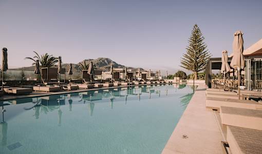 Alianthos Estate Resort