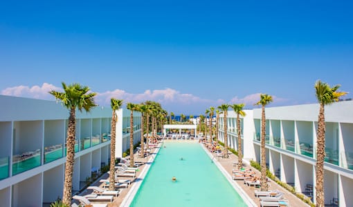 White Dreams Resort & Anex