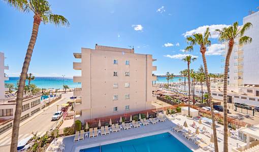 Universal Hotel Bikini