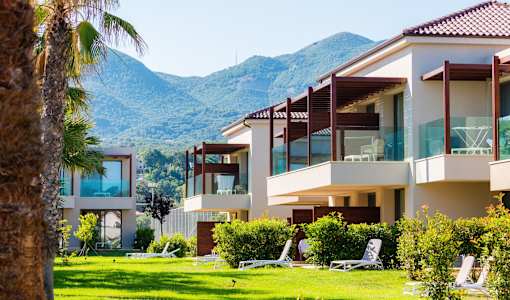 Almyros Beach Resort & Spa