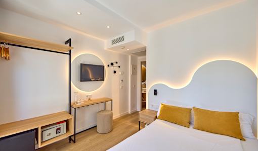 Universal Hotel Bikini