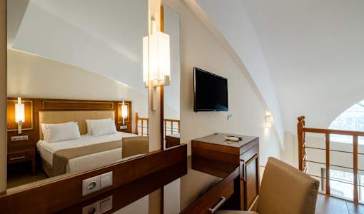 Crystal Prestige Pearl Collection