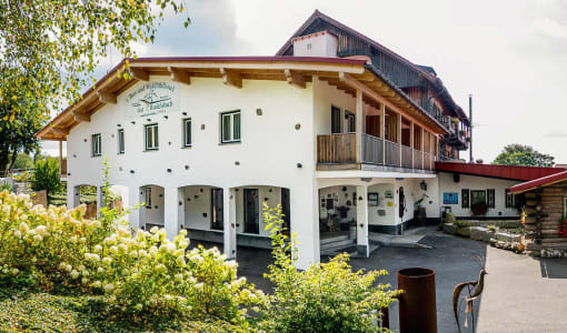 1. Bier & Wohlfühlhotel Gut Riedelsbach