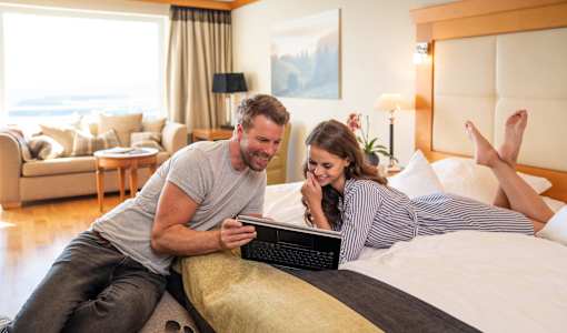 Schwarzwald Wellnesshotel SAIGERHÖH I Spa Golf & Wandern über dem Titisee