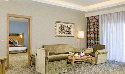 Royal Holiday Palace