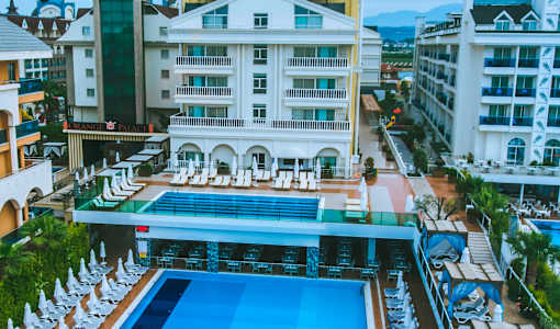 Dream World Resort & Spa