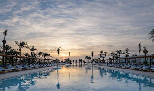 Serry Beach Resort