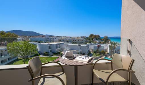 Avra Beach Resort Hotel & Bungalows