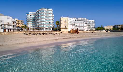 Universal Hotel Perla