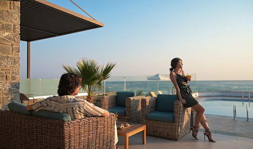 Alexander Beach Hotel & Village Resort