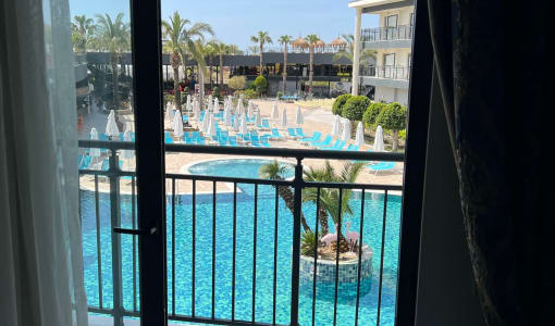 Dream World Palace Hotel
