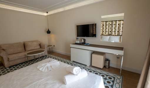 Long Beach Club Nature