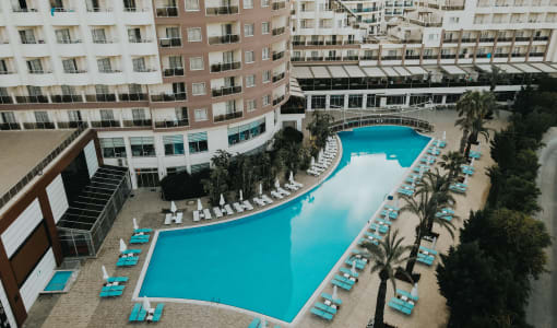 Saturn Palace Resort Hotel