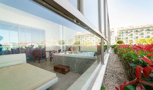 Commodore Elite Suites & Spa - Adults only