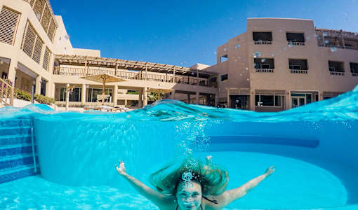 The Breakers Diving & Surfing Lodge